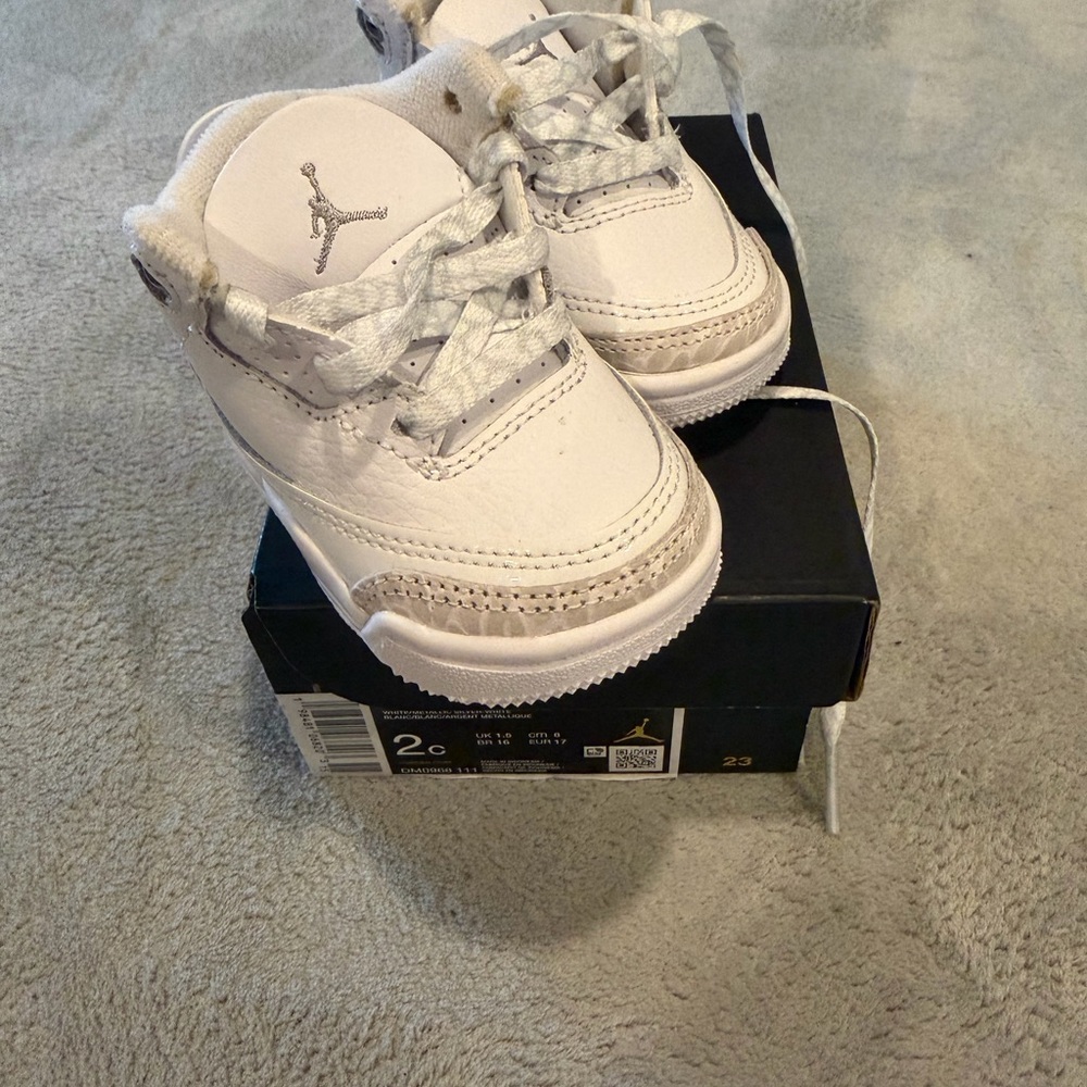 Jordan Kids White and Gray Sneakers Size 2